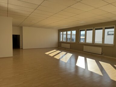 Büro-/Praxisfläche zur Miete provisionsfrei 11,40 € 2 Zimmer 156 m² Bürofläche Seb.-Tiefenthaler-Straße 15 Rohrdorf 83101