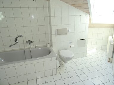 Wohnung zur Miete 350 € 2 Zimmer 55 m² 3. Geschoss frei ab sofort Mitte - West 131 Zwickau 08056