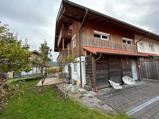 Doppelhaushälfte zum Kauf 1.190.000 € 5 Zimmer 182 m² 527 m² Grundstück frei ab 01.04.2026 Reichersbeuern 83677