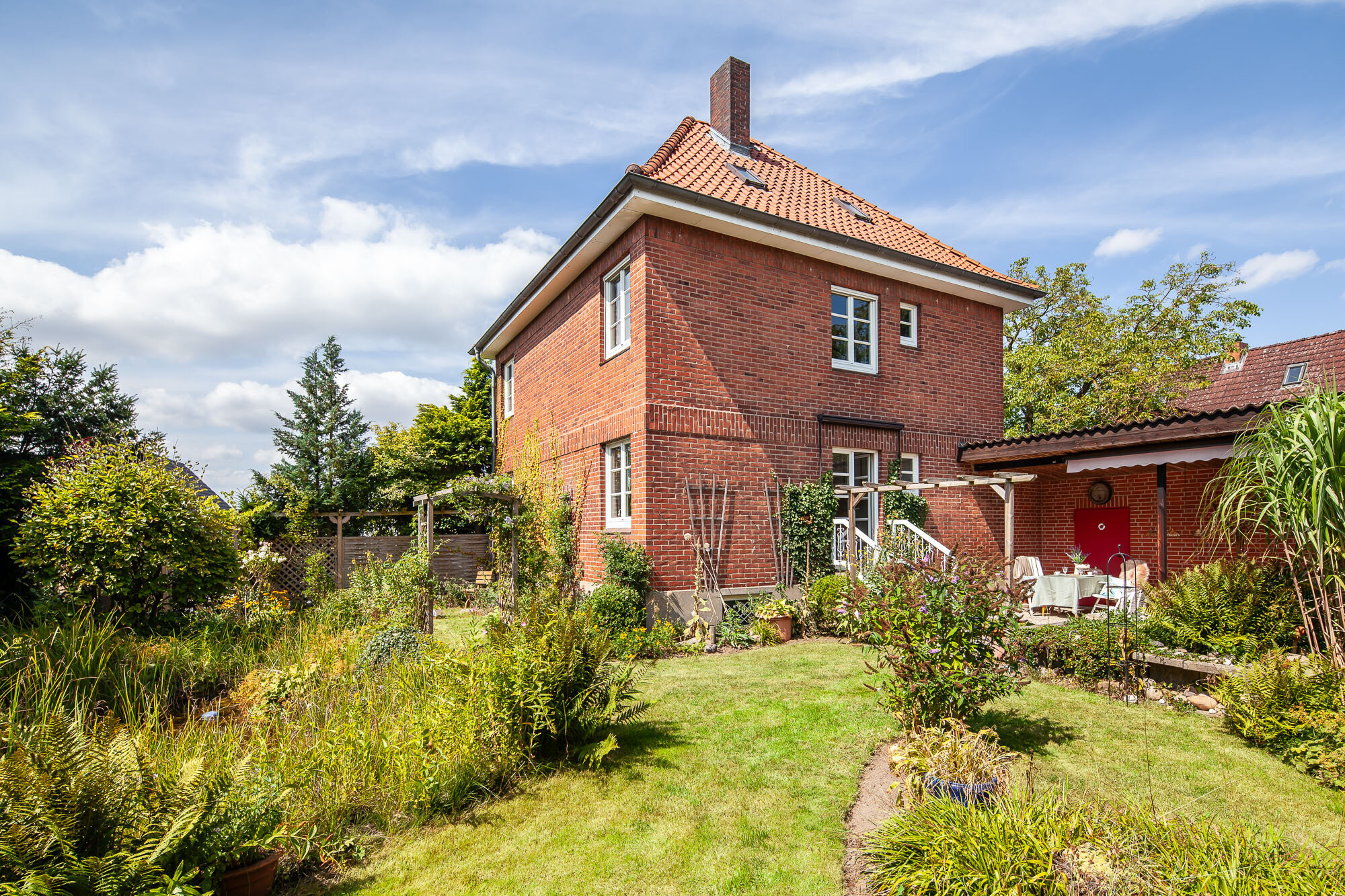 Haus zum Kauf provisionsfrei 459.000 € 5,5 Zimmer 163 m²<br/>Wohnfläche 550 m²<br/>Grundstück ab sofort<br/>Verfügbarkeit Schmilauer Straße 13 Ratzeburg 23909