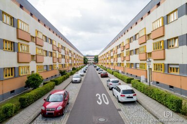 Wohnung zur Miete 364 € 2 Zimmer 52 m² frei ab 15.05.2025 Raguhner Straße 1 Dessauer Straße Magdeburg 39114