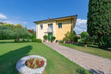 Einfamilienhaus zum Kauf 1.500.000 € 7 Zimmer 268 m² 1.000 m² Grundstück Via Paola Farinati Garda 37013