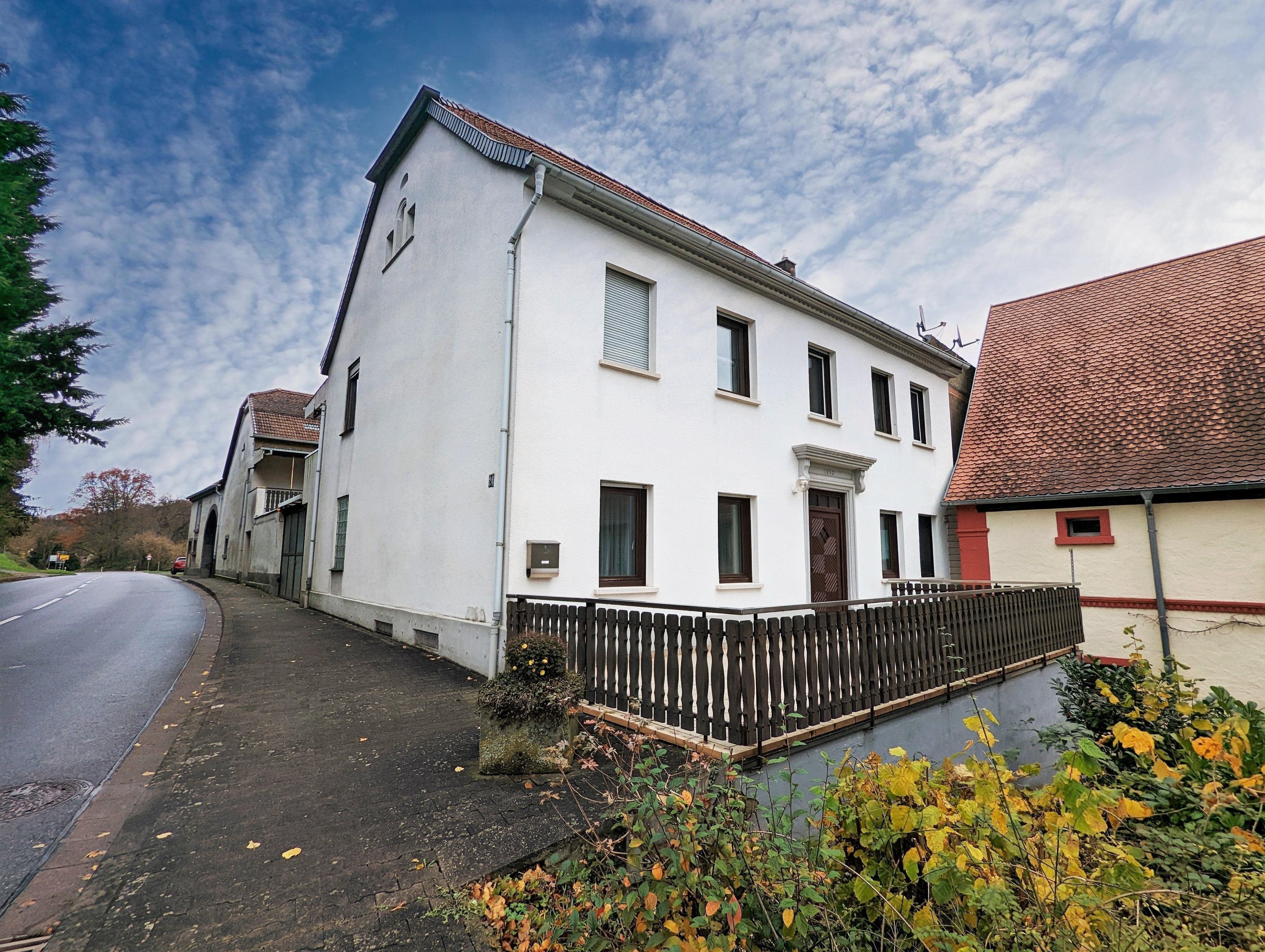 Mehrfamilienhaus zum Kauf 308.000 € 11 Zimmer 290 m²<br/>Wohnfläche 3.760 m²<br/>Grundstück Patersbach Altenglan 66885