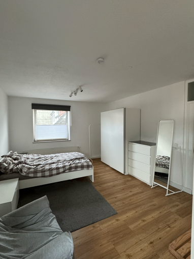 WG-Zimmer zur Miete 320 € 23 m² frei ab sofort Augustinergasse11 Markt Aachen 52062