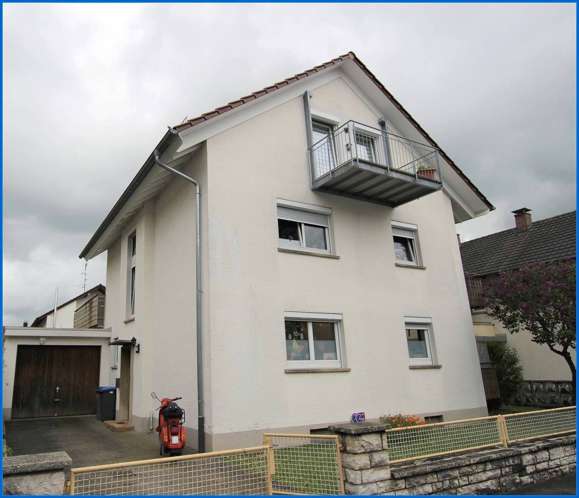 Mehrfamilienhaus zum Kauf 629.500 € 9,5 Zimmer 230 m²<br/>Wohnfläche 430 m²<br/>Grundstück Johann - Peter - Hebel - Schule 74 Singen 78224