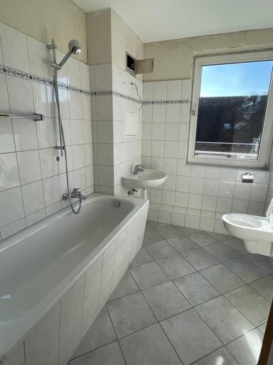 Wohnung zur Miete 549 € 2 Zimmer 64,6 m² 3. Geschoss Sittardsberger Allee 84 Buchholz Duisburg 47249