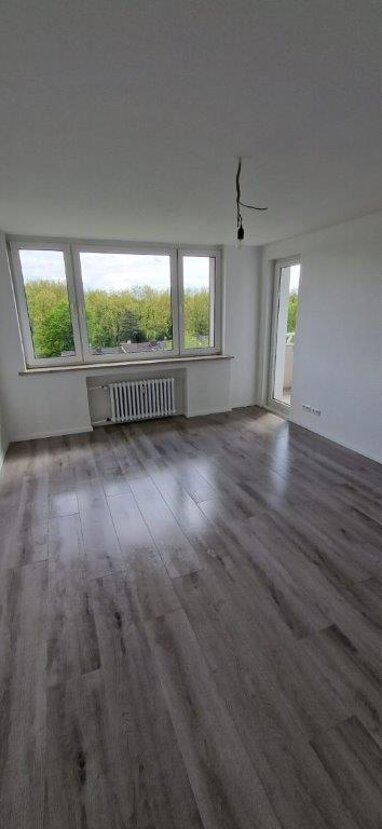 Wohnung zur Miete 549 € 3 Zimmer 76 m² 6. Geschoss Siegfriedstr. 30 Mittelmeiderich Duisburg 47137