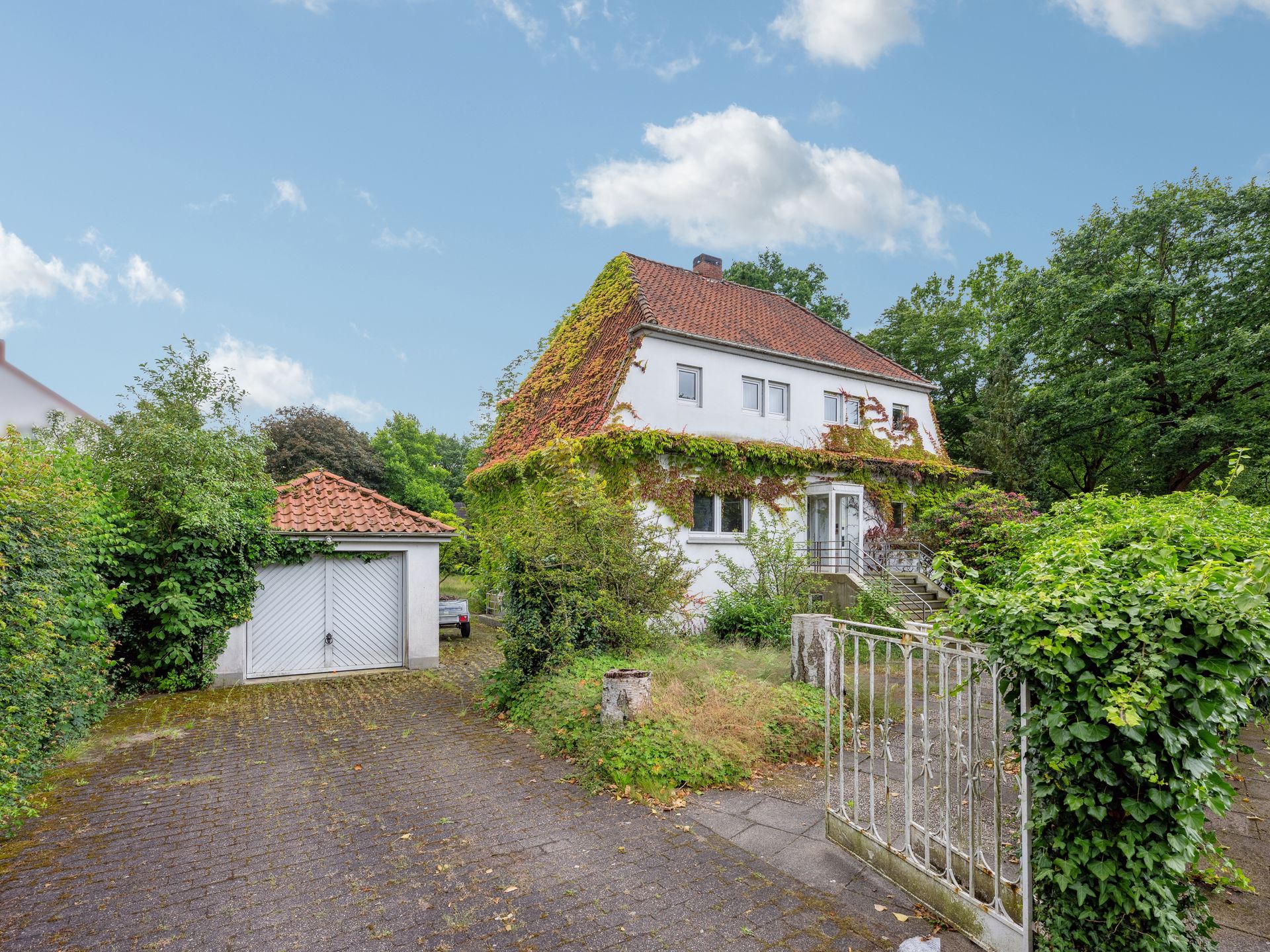 Einfamilienhaus zum Kauf 599.000 € 6,5 Zimmer 200 m²<br/>Wohnfläche 2.021 m²<br/>Grundstück Kirchhuchting Bremen 28259