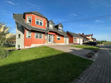 Haus zum Kauf 690.000 € 264 m² 1.367 m² Grundstück im thielenbungert 1 Eft-Hellendorf Perl 66706