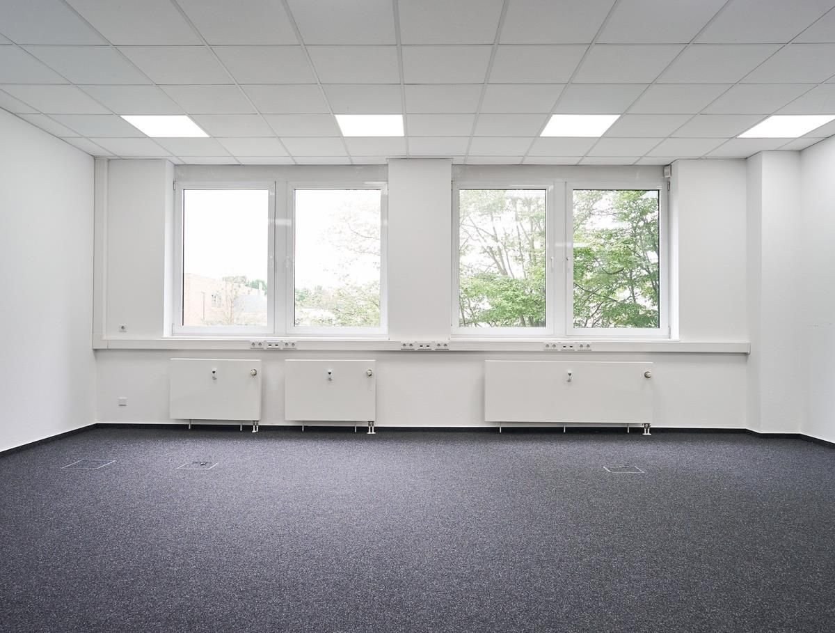 Bürofläche zur Miete 650 € 60,7 m²<br/>Bürofläche ab 21,1 m²<br/>Teilbarkeit Europark Fichtenhain A 13 a-c Stahldorf Krefeld 47807