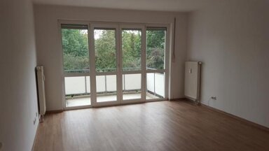 Studio zur Miete 177 € 1 Zimmer 29,4 m² 2. Geschoss frei ab sofort Thomas-Mann-Str. 16 Nordvorstadt 151 Zwickau 08058