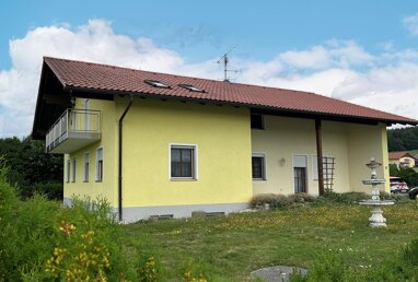 Mehrfamilienhaus zum Kauf 319.000 € 8 Zimmer 229,2 m² 818 m² Grundstück Kothmaißling Cham 93413