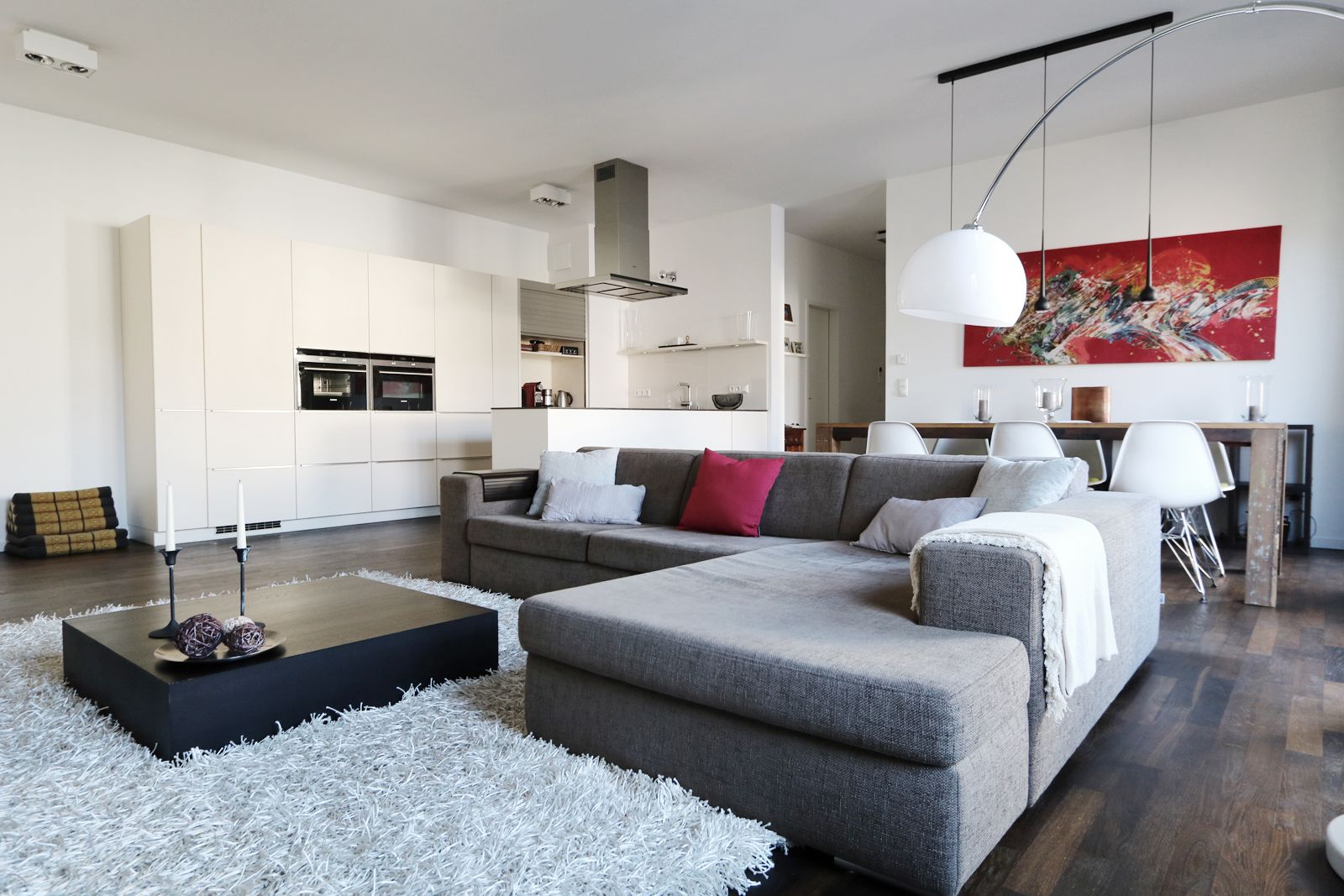 Wohnung zur Miete Wohnen auf Zeit 4.000 € 4 Zimmer 134 m²<br/>Wohnfläche 16.04.2025<br/>Verfügbarkeit Mitte Berlin 10119