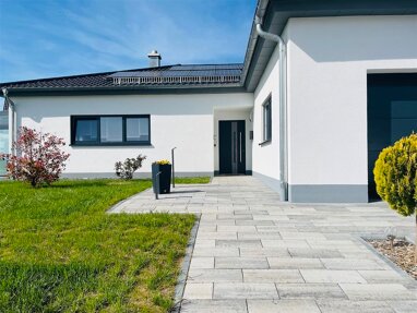 Bungalow zum Kauf 749.000 € 4 Zimmer 147 m² 884 m² Grundstück Munningen Munningen 86754
