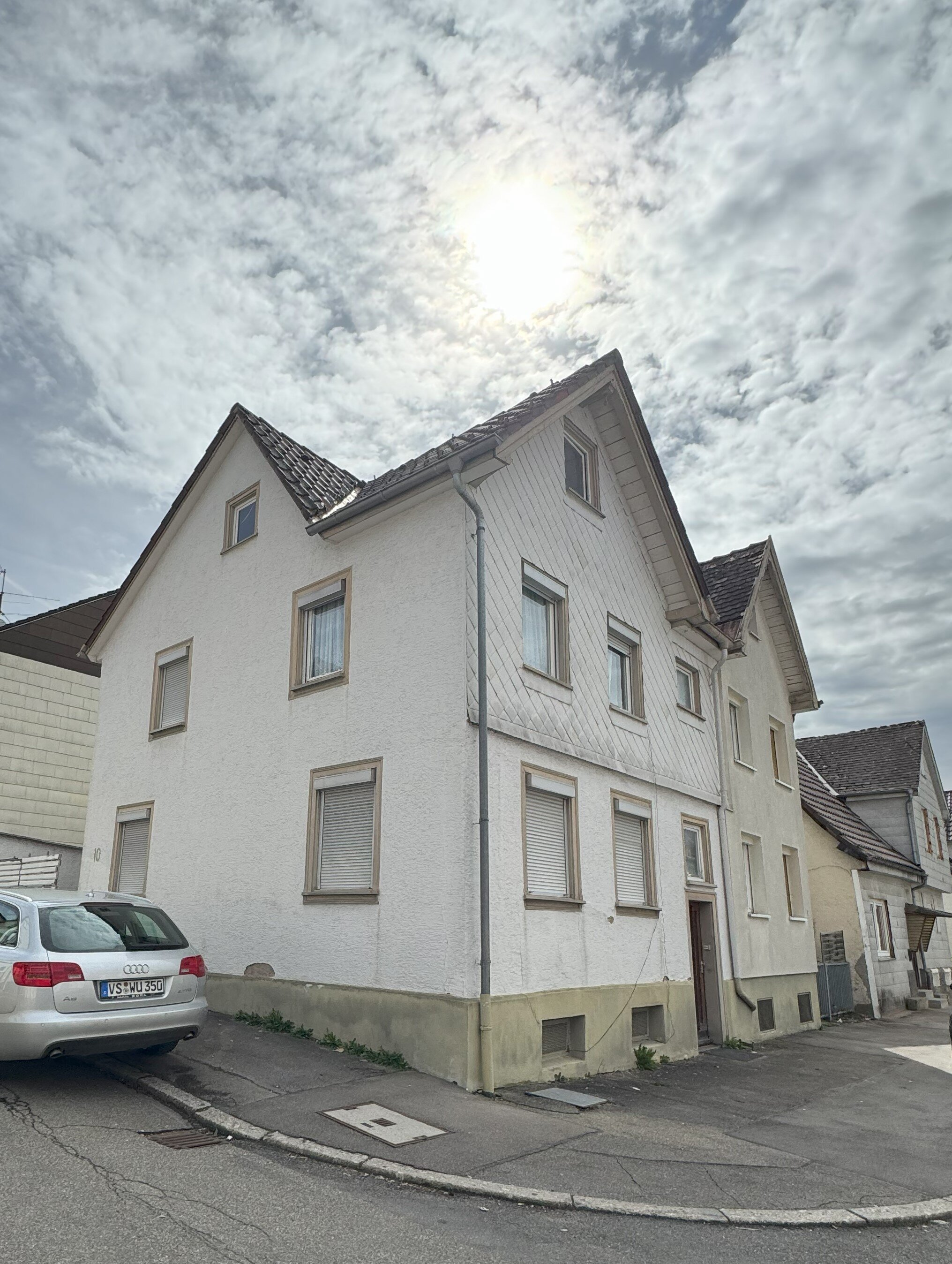 Mehrfamilienhaus zum Kauf 229.000 € 5 Zimmer 120 m²<br/>Wohnfläche 132 m²<br/>Grundstück Neckarstadtteil Villingen-Schwenningen 78056