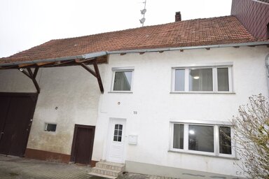 Bauernhaus zum Kauf 5 Zimmer 160 m² 865 m² Grundstück Marktstrasse 18 Grießen Klettgau / Grießen 79771