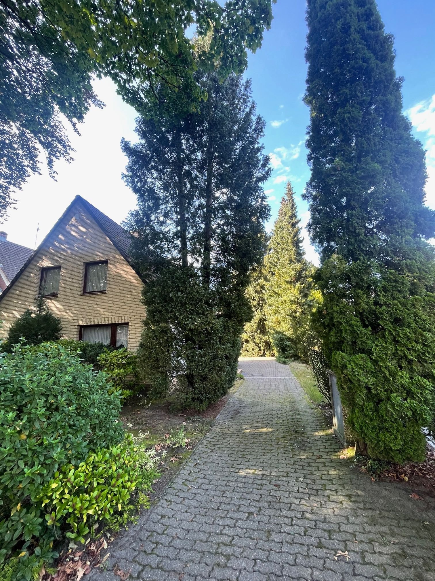 Einfamilienhaus zum Kauf 999.000 € 5 Zimmer 116 m²<br/>Wohnfläche 974 m²<br/>Grundstück ab sofort<br/>Verfügbarkeit Rissen Hamburg 22559