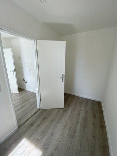 Wohnung zur Miete 839 € 3 Zimmer 81 m² 4. Geschoss Fürstenberger Straße 9 Hassels Düsseldorf 40599