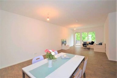 Wohnung zur Miete 700 € 4 Zimmer 128 m² frei ab sofort Marta-Worringer Straße Pennenfeld Bonn 53177