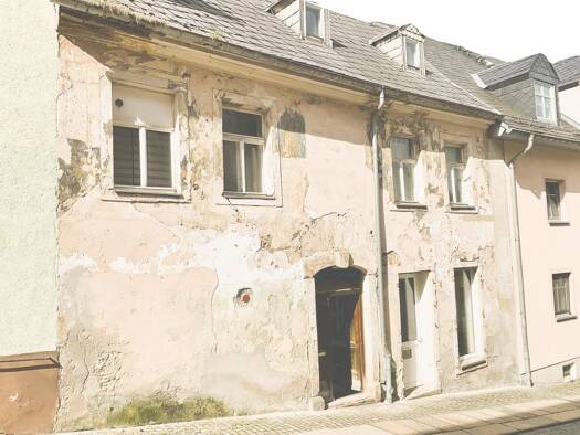 Reihenmittelhaus zum Kauf provisionsfrei 35.000 € 3 Zimmer 90 m² 100 m² Grundstück frei ab sofort Fleischergasse 1 Annaberg Annaberg-Buchholz 09456