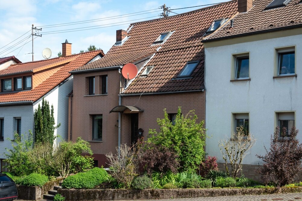 Einfamilienhaus zum Kauf 198.000 € 9 Zimmer 162 m²<br/>Wohnfläche 1.363 m²<br/>Grundstück Riegelsberg Riegelsberg 66292
