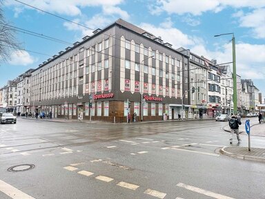 Haus zur Versteigerung als Kapitalanlage geeignet 1.750.000 € 2.583 m² 1.428 m² Grundstück Wanheimer Str. 78/Rheinhauser Str. 199–203 Hochfeld Duisburg 47053