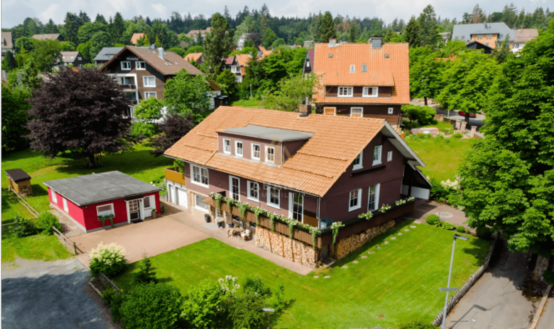 Mehrfamilienhaus zum Kauf 420.000 € 14 Zimmer 364 m²<br/>Wohnfläche 672 m²<br/>Grundstück Braunlage Braunlage 38700