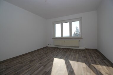 Wohnung zur Miete 312,12 € 3 Zimmer 57,8 m² 1. Geschoss Bahnhofstraße 9 Reuth Reuth 08538