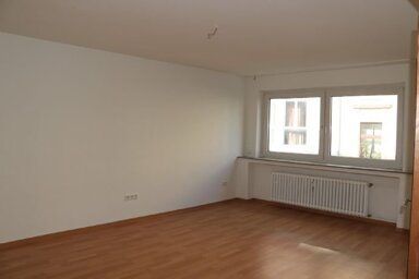 Wohnung zur Miete 720 € 3 Zimmer 84 m² 2. Geschoss frei ab sofort Krummacher Str. 27 Dellviertel Duisburg 47051