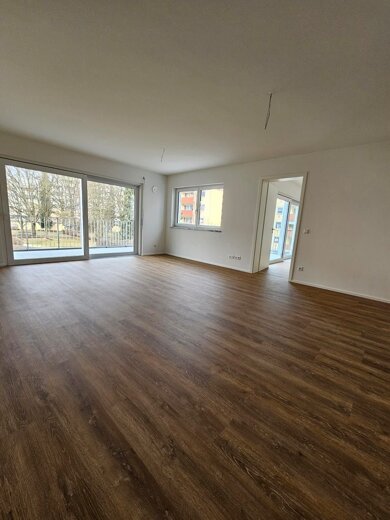 Wohnung zur Miete 1.375 € 3 Zimmer 110 m² 1. Geschoss Erzgebirgstrasse 12/14 Niederndorf Waldkraiburg 84478