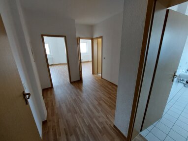 Wohnung zur Miete 250 € 2 Zimmer 48 m² 2. Geschoss Döbeln Döbeln 04720