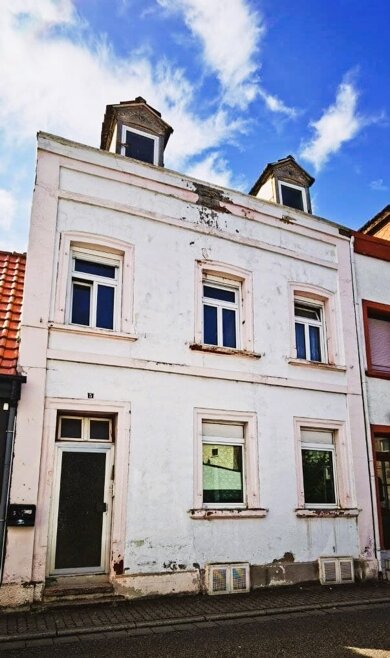 Reihenmittelhaus zum Kauf 195.000 € 9 Zimmer 185 m² 100 m² Grundstück Germersheim Germersheim 76726