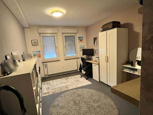 WG-Zimmer zur Miete Wohnen auf Zeit 450 € 20 m² 2. Geschoss frei ab sofort Unterliederbach Frankfurt am Main 65929