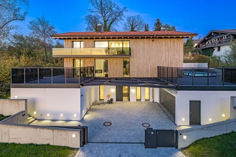 Villa zum Kauf 5.350.000 € 8 Zimmer 400 m²<br/>Wohnfläche 700 m²<br/>Grundstück ab sofort<br/>Verfügbarkeit Gmund am Tegernsee 83703