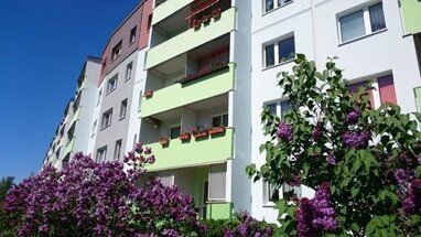Wohnung zur Miete 485 € 4 Zimmer 65,5 m² 4. Geschoss Veszpremer Str. 17 Südstadt Halle 06130
