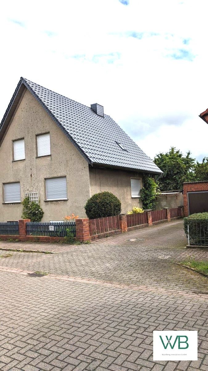 Einfamilienhaus zum Kauf 249.000 € 7 Zimmer 123 m²<br/>Wohnfläche 798 m²<br/>Grundstück Oebisfelde Oebisfelde 39646