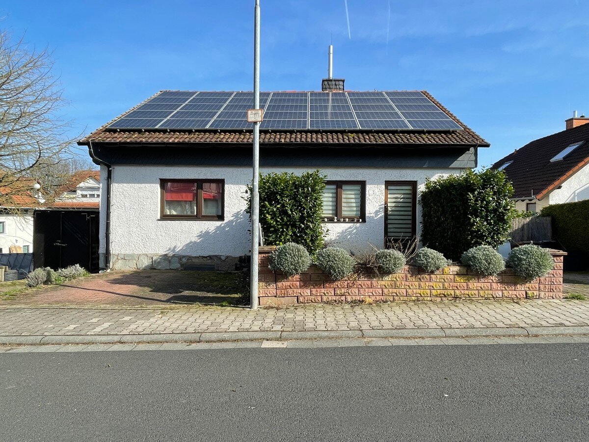 Einfamilienhaus zum Kauf 399.000 € 5 Zimmer 125 m²<br/>Wohnfläche 403 m²<br/>Grundstück Ostheim Nidderau-Ostheim 61130