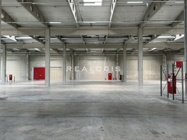 Halle/Industriefläche zur Miete provisionsfrei 13,50 € 4.500 m² Lagerfläche teilbar ab 1.500 m² Lochhausen München 81249