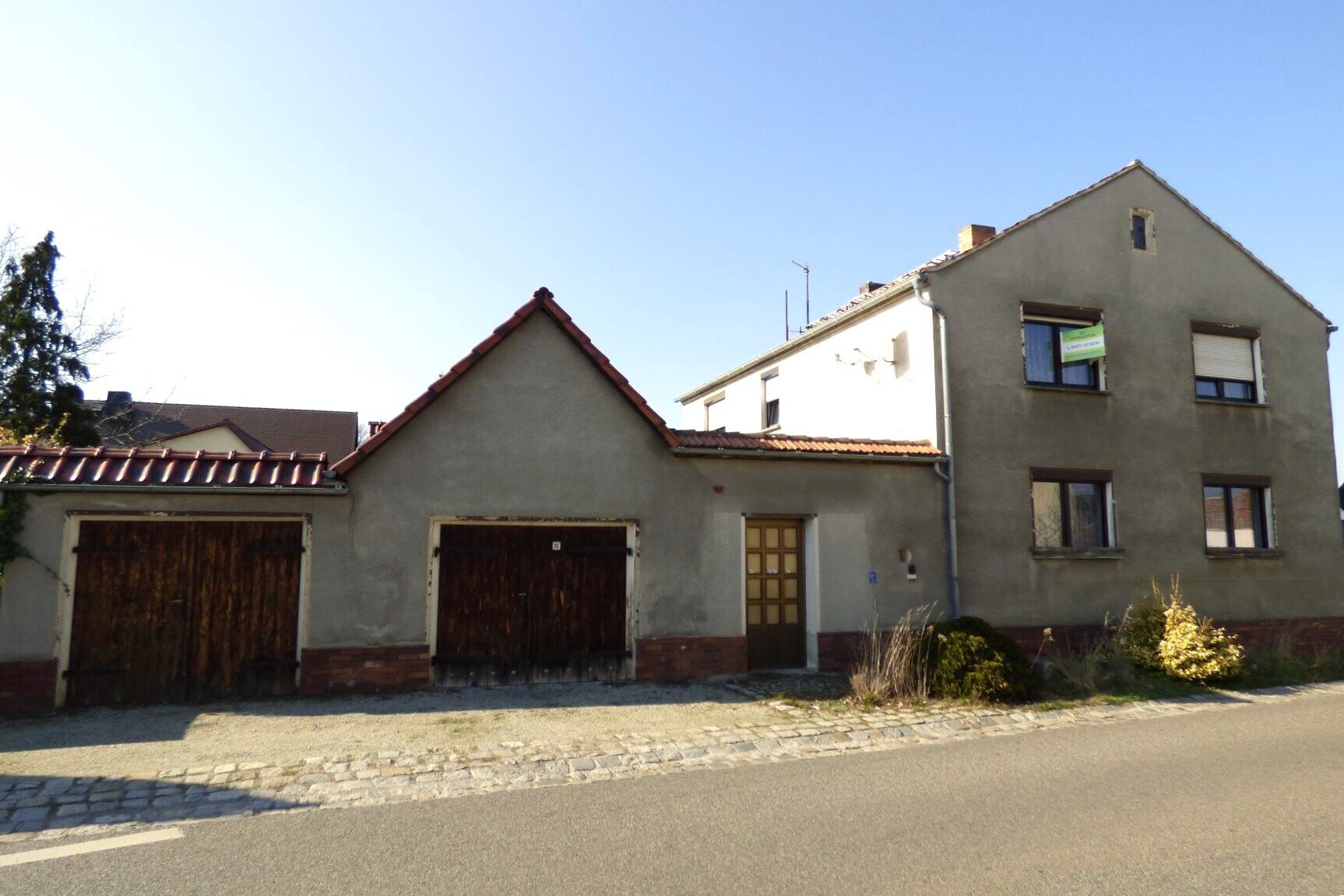 Einfamilienhaus zum Kauf 110.000 € 5 Zimmer 160 m² 665 m² Grundstück Hauptstr.10 Bröthen / Michalken Hoyerswerda 02977