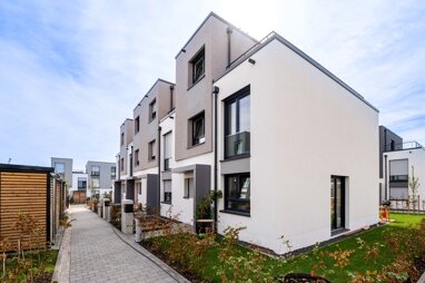 Reihenmittelhaus zum Kauf 654.300 € 5 Zimmer 130,6 m² 126 m² Grundstück Nordenstadt - West Wiesbaden 65205