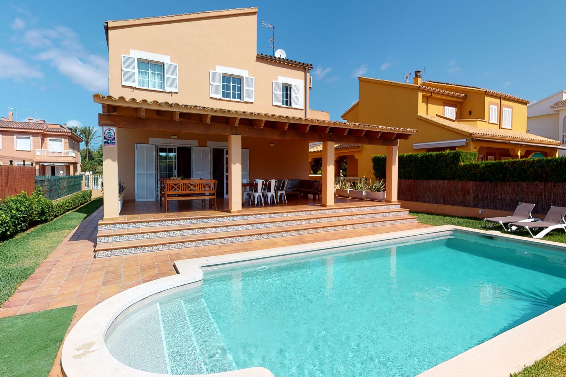 Villa zum Kauf 1.295.000 € 6 Zimmer 230 m²<br/>Wohnfläche 600 m²<br/>Grundstück Alcudia 07400