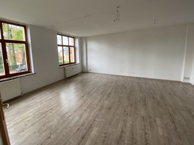 Wohnung zur Miete 391 € 2 Zimmer 67 m² 2. Geschoss frei ab sofort Reichenbach Reichenbach 08468