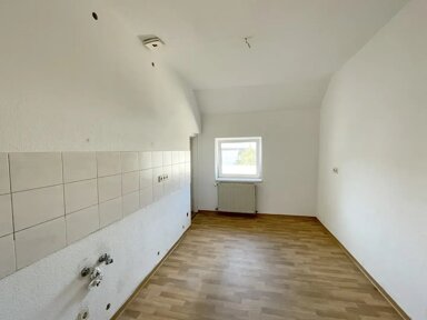 Wohnung zur Miete 700 € 4 Zimmer 113 m² frei ab sofort August-Bebel-Platz Nördliche Innenstadt Halle (Saale) 06108