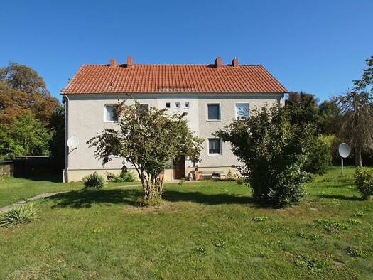 Mehrfamilienhaus zum Kauf als Kapitalanlage geeignet 350.000 € 496 m² 3.445 m² Grundstück Hohenfinow 16248