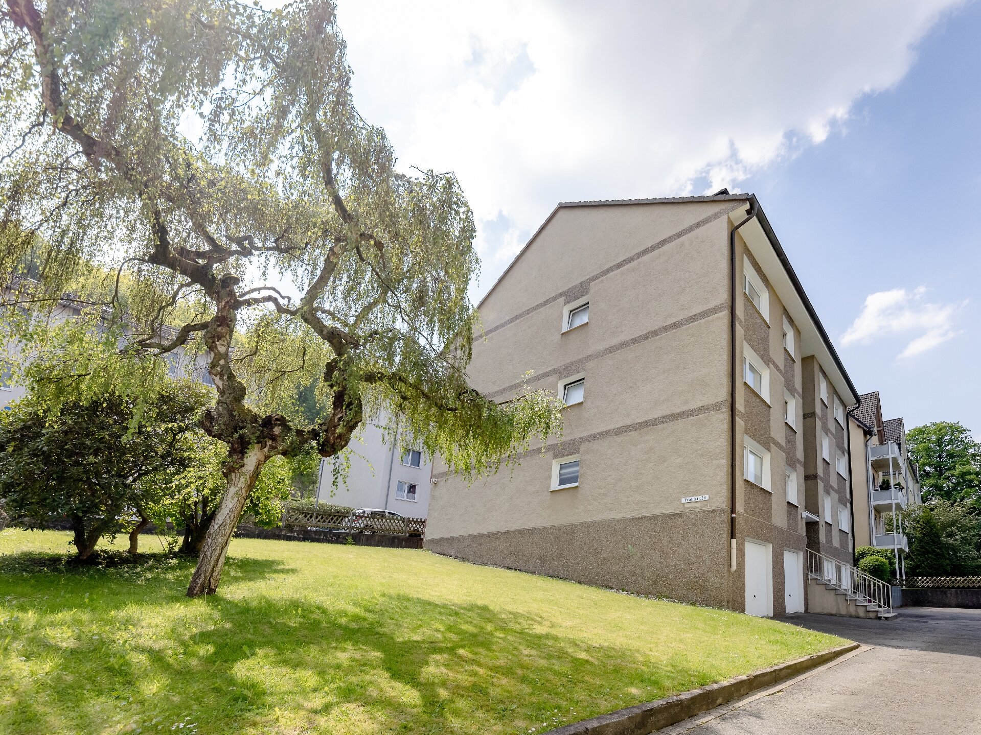 Wohnung zum Kauf 130.000 € 2 Zimmer 83,2 m²<br/>Wohnfläche 2. Stock<br/>Geschoss Haspe-Süd Hagen 58135