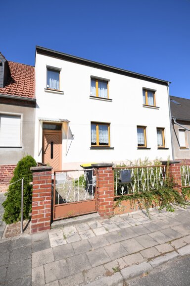 Reihenmittelhaus zum Kauf 95.000 € 7 Zimmer 121 m² 225 m² Grundstück frei ab sofort Kleinkühnau Dessau-Roßlau 06846