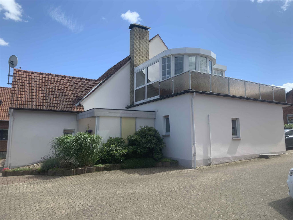 Einfamilienhaus zum Kauf 305.000 € 12 Zimmer 245 m²<br/>Wohnfläche 1.694 m²<br/>Grundstück Oberlübbe Hille 32479