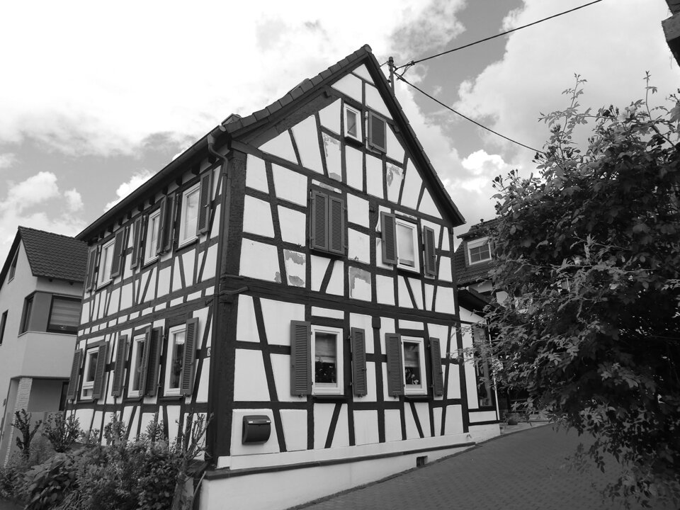 Einfamilienhaus zum Kauf 345.000 € 4,5 Zimmer 117 m²<br/>Wohnfläche 220 m²<br/>Grundstück Schloßborn Glashütten 61479