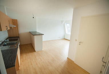 Apartment zur Miete 245 € 2 Zimmer 35 m² 3. Geschoss Roßplatz 4 Reichenbach Reichenbach 08468