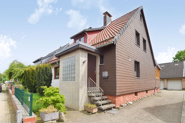 Einfamilienhaus zum Kauf 199.500 € 5,5 Zimmer 118 m²<br/>Wohnfläche 999 m²<br/>Grundstück Bodenburg Bad Salzdetfurth-Bodenburg 31162